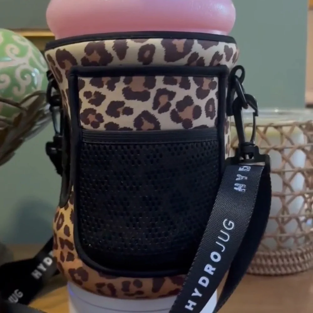 HydroJug Pink water Bottle with straw Leopard
Adjustable Carrying Strap Sleeve - Picture 5 of 16